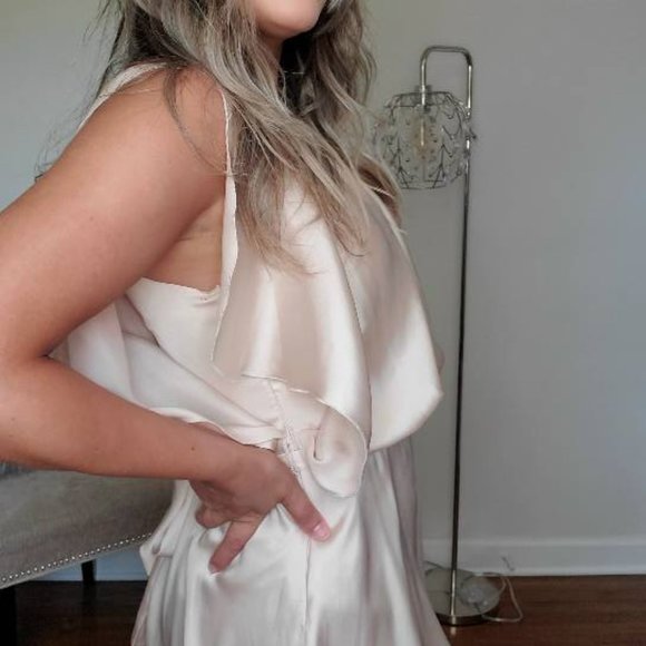 Pearl Pink Satin Dress - Picture 15 of 16